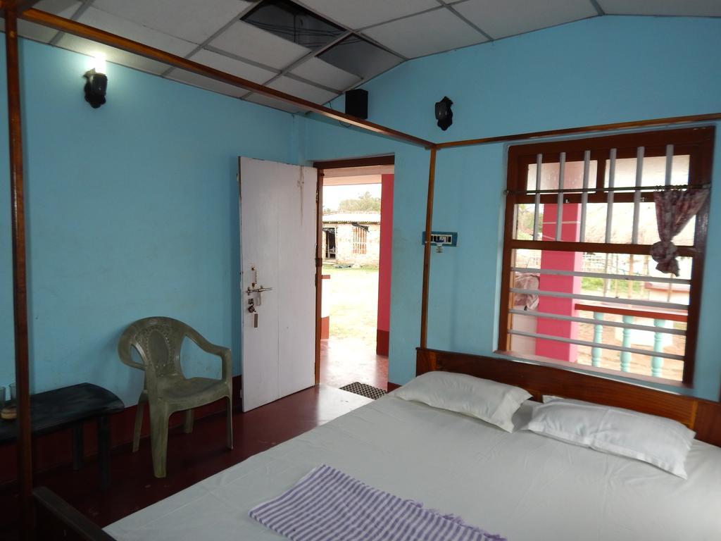 Hotel Mainak, Mandarmani Bilik gambar