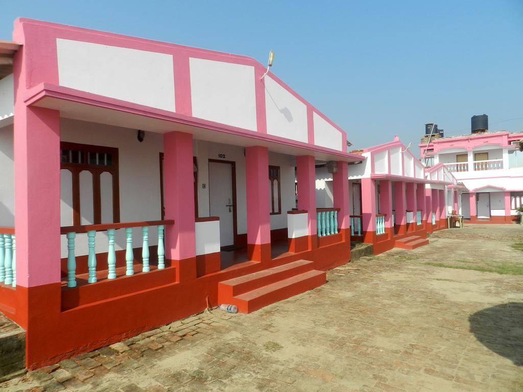 Hotel Mainak, Mandarmani Bilik gambar