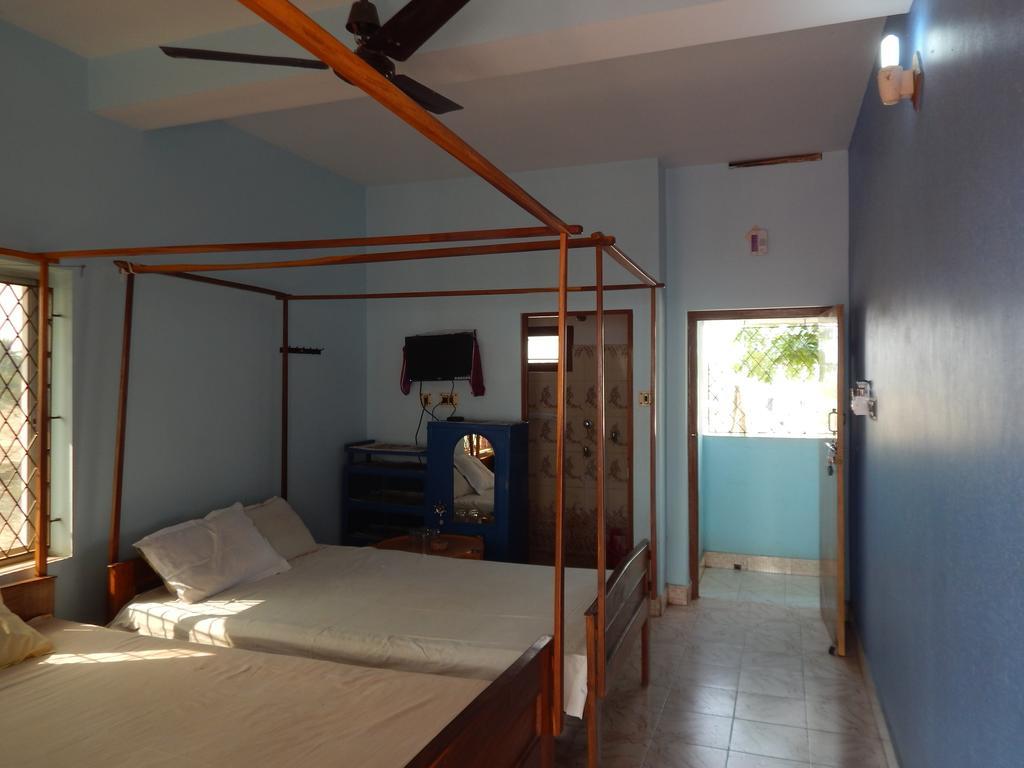 Hotel Mainak, Mandarmani Bilik gambar
