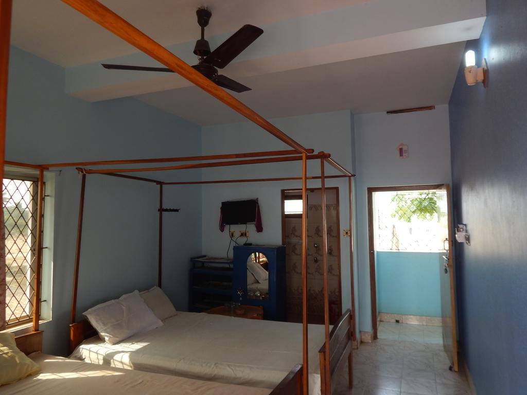 Hotel Mainak, Mandarmani Bilik gambar