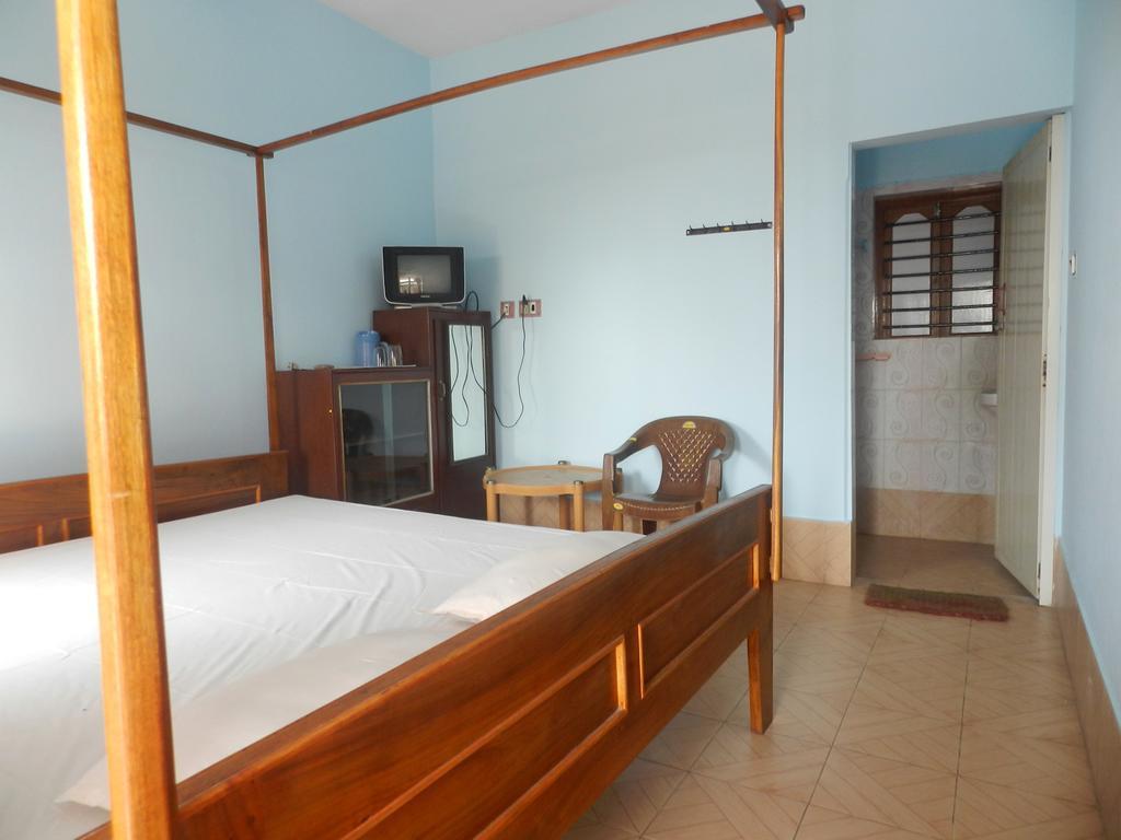 Hotel Mainak, Mandarmani Bilik gambar